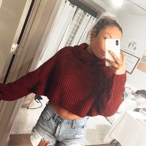 Cropped maroon sweater